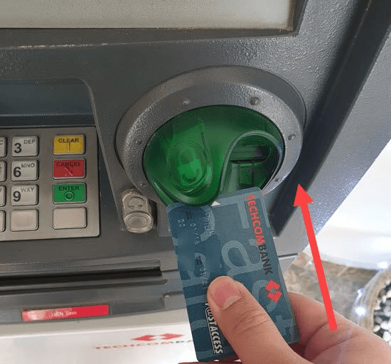 Rút tiền tại cây ATM